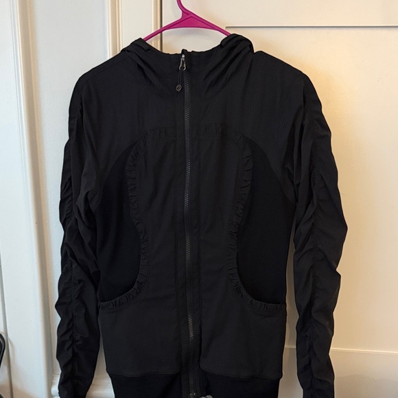 lululemon athletica Jackets & Blazers - Lululemon Black/Grey reversal Jacket with Ruched Sleeves